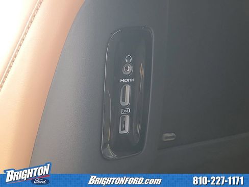 Used 2021 Chrysler Pacifica Pinnacle AWD/4WD image 15