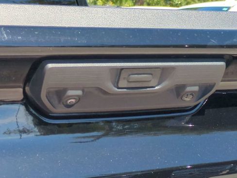 Used 2025 Chevrolet Silverado 1500 LT RWD image 15
