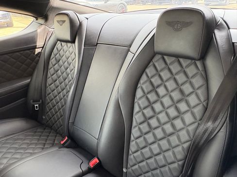 Used 2017 Bentley Continental GT image 34