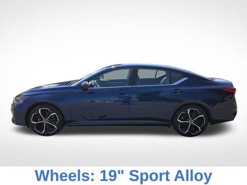 Used 2024 Nissan Altima 2.5 SR FWD image 8