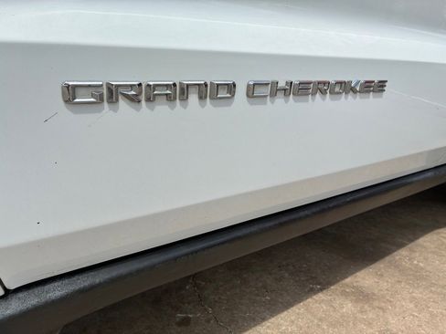 Used 2014 Jeep Grand Cherokee Limited w/ Luxury Group II AWD/4WD image 31