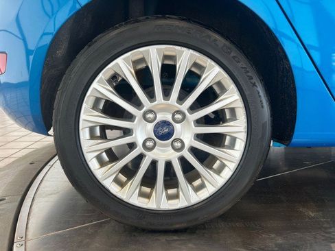 Used 2014 Ford Fiesta Titanium image 40