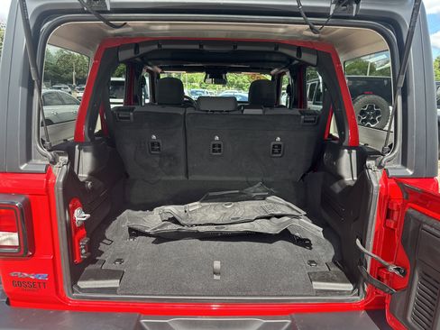 Used 2025 Jeep Wrangler Unlimited Sport S 4xe AWD/4WD image 8