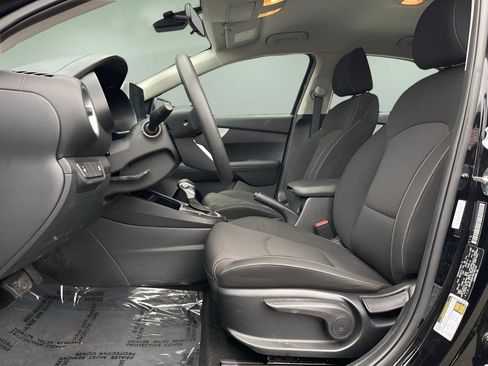 Used 2024 Kia Forte LXS image 40