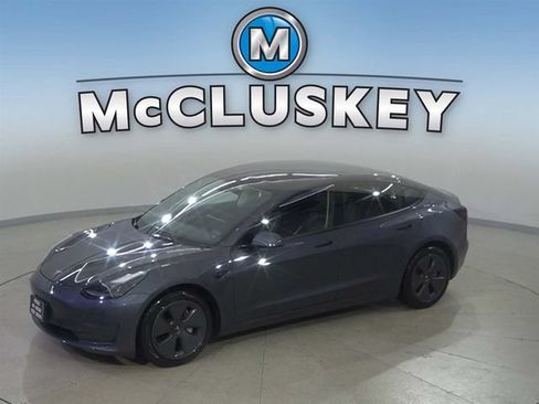 Used 2023 Tesla Model 3 Standard Range RWD image 1