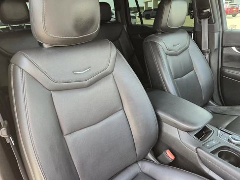 Used 2022 Cadillac XT6 Premium Luxury w/ Technology Package image 29