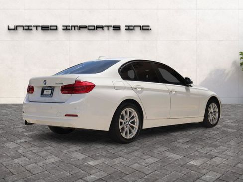 Used 2017 BMW 320i Sedan RWD image 5