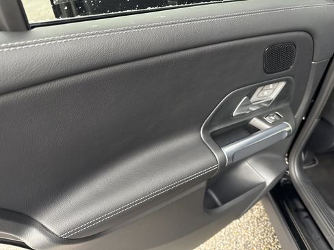 Certified 2025 Mercedes-Benz GLB 250 4MATIC image 11