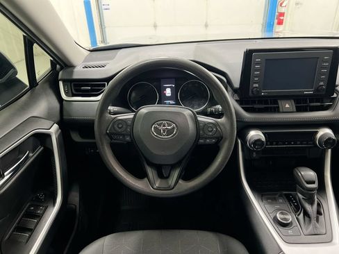 Used 2022 Toyota RAV4 XLE AWD/4WD image 11