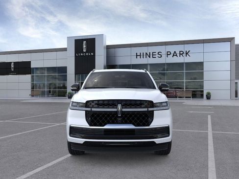 New 2025 Lincoln Navigator Reserve w/ Jet Appearance Package image 6