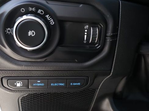 Used 2024 Jeep Wrangler Unlimited Sahara AWD/4WD image 42