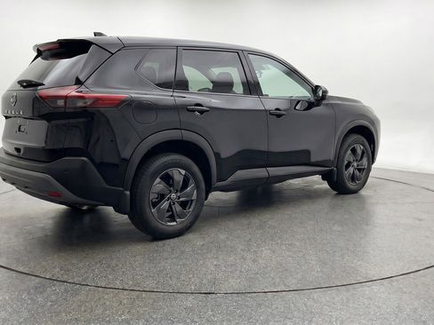 Used 2025 Nissan Rogue SV image 9