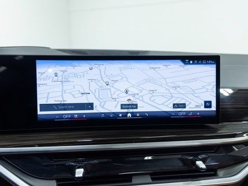 Used 2025 BMW X5 xDrive40i AWD/4WD image 17