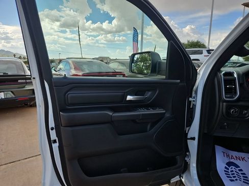 New 2026 RAM 1500 Express AWD/4WD image 12