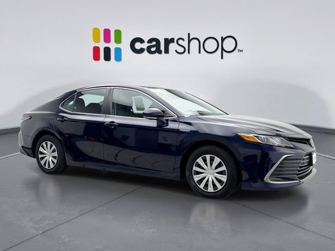 Used 2021 Toyota Camry LE image 7