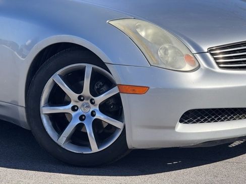 Used 2003 INFINITI G35 Base w/ Premium Pkg image 2