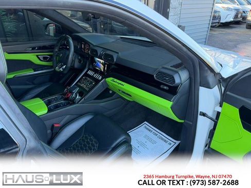 Used 2022 Lamborghini Urus image 29