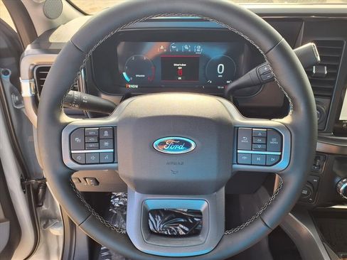 New 2026 Ford F350 Lariat w/ Black Appearance Package image 18