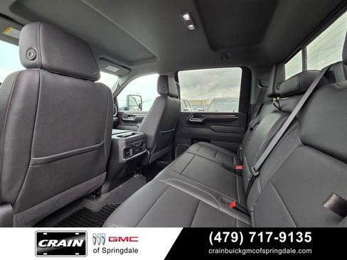 Used 2025 Chevrolet Silverado 2500 LTZ w/ LTZ Convenience Package AWD/4WD image 28