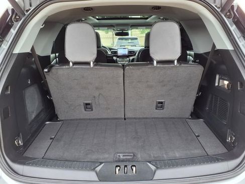 Used 2022 Ford Explorer Limited w/ Equipment Group 301A RWD image 23