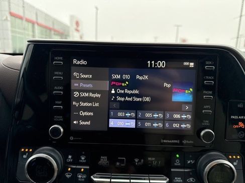 Certified 2021 Toyota Highlander XLE image 29