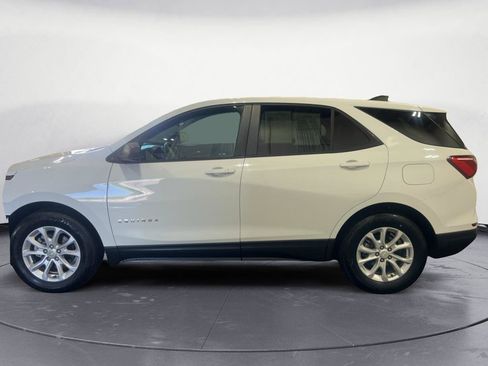 Used 2020 Chevrolet Equinox LS w/ LS Convenience Package AWD/4WD image 11