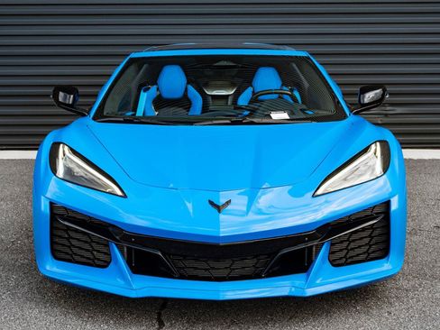 Used 2025 Chevrolet Corvette Z06 RWD image 28