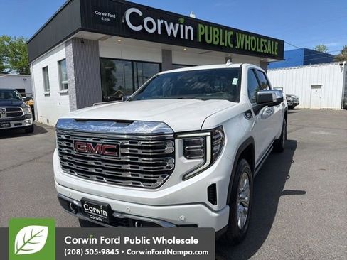 Used 2022 GMC Sierra 1500 Denali AWD/4WD image 1