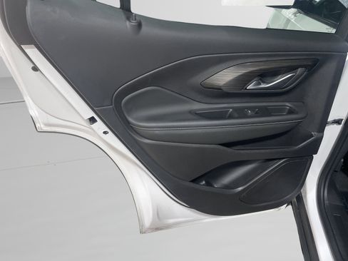 Used 2024 GMC Terrain SLT image 10