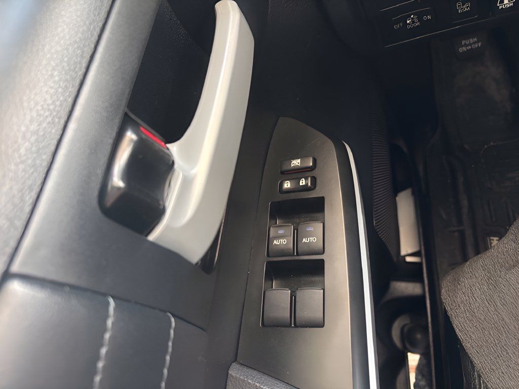 Used 2016 Toyota Tundra Limited w/ Limited Premium Package RWD image 16
