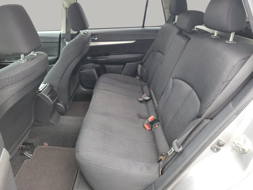Used 2010 Subaru Outback 2.5i Premium w/ Popular Equipment Group 2A AWD/4WD image 21