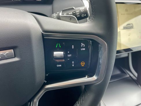 Certified 2024 Land Rover Discovery Sport S image 22