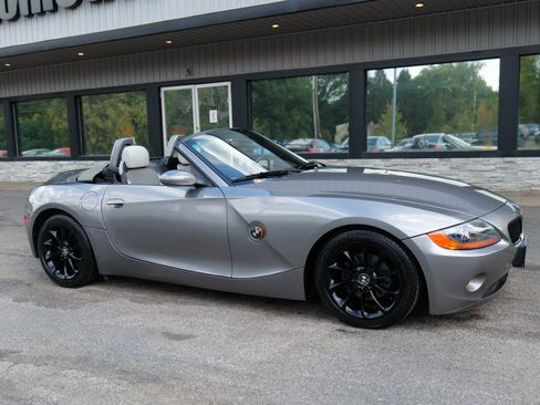 Used 2004 BMW Z4 2.5i image 3