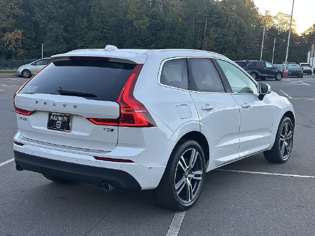 Used 2018 Volvo XC60 T5 Momentum w/ Vision Package AWD/4WD image 8