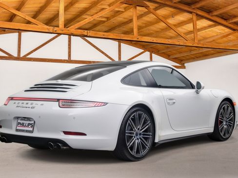 Used 2015 Porsche 911 Carrera 4S AWD/4WD image 5