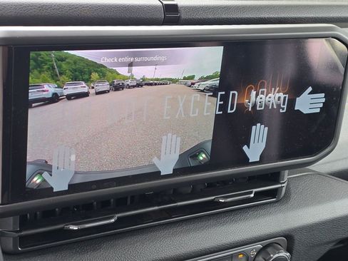 New 2025 Jeep Gladiator Sport image 9