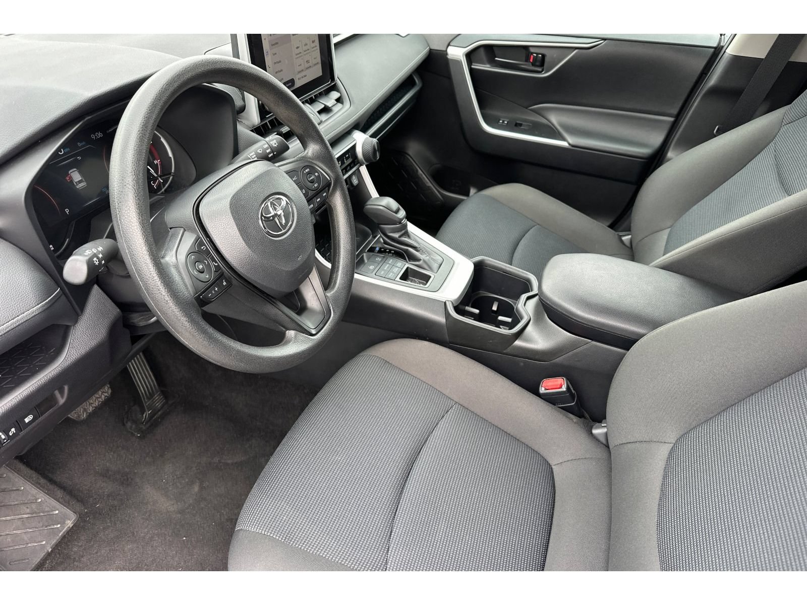 Certified 2025 Toyota RAV4 LE AWD/4WD image 10