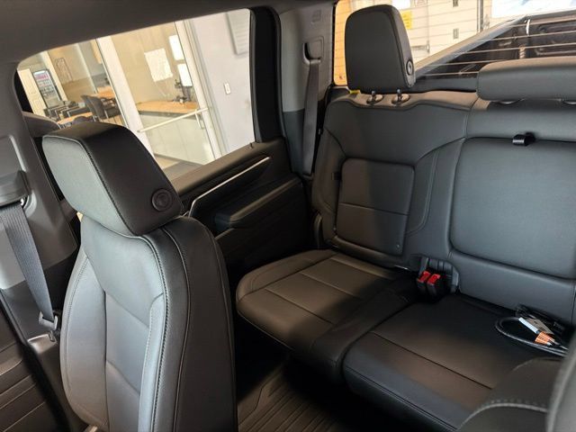 New 2026 GMC Sierra 3500 SLT AWD/4WD image 22