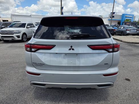 Used 2024 Mitsubishi Outlander SEL FWD image 11