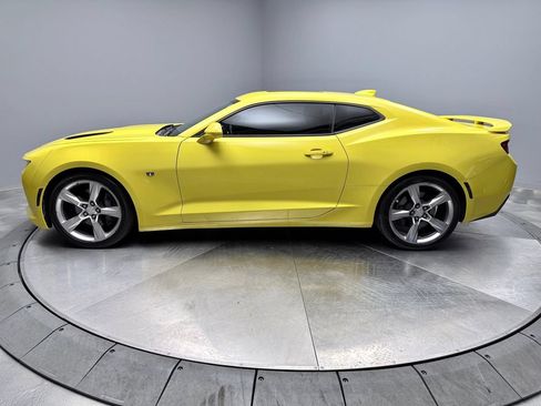Used 2017 Chevrolet Camaro SS RWD image 8