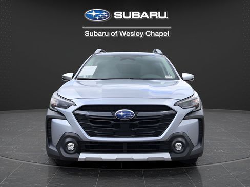 Used 2025 Subaru Outback Touring w/ Popular Package #2 AWD/4WD image 2