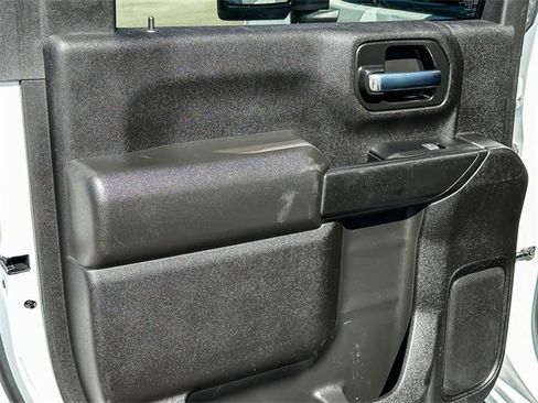 Used 2022 Chevrolet Silverado 2500 Custom w/ Custom Convenience Package image 28