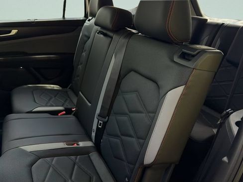 New 2026 Volkswagen Atlas Peak Edition AWD/4WD image 31