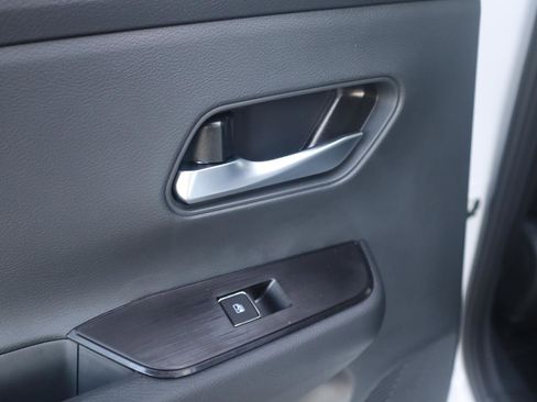 New 2026 Nissan Kicks SR w/ SR Premium Package FWD image 38