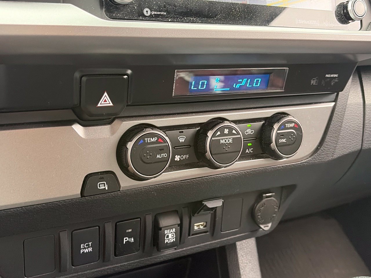 Used 2022 Toyota Tacoma SR5 RWD image 10