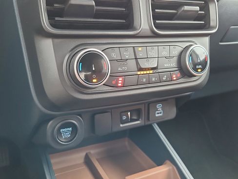 Used 2023 Ford Maverick Lariat w/ Lariat Luxury Package image 21