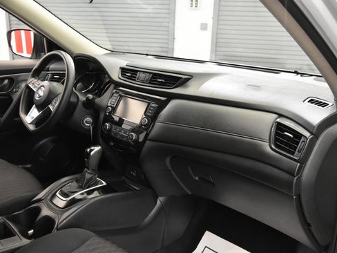 Used 2020 Nissan Rogue S image 15