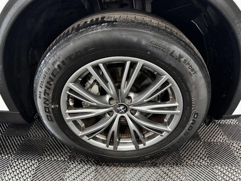 Used 2023 Alfa Romeo Stelvio Sprint image 16