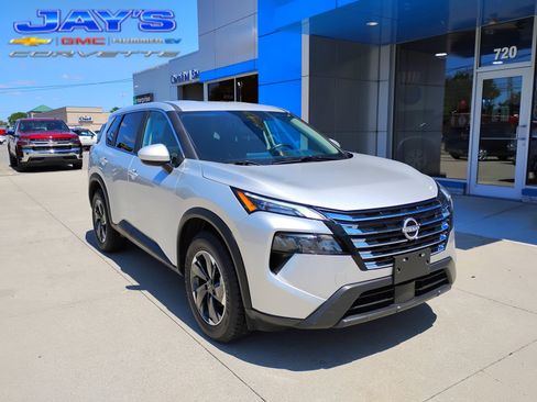 Used 2025 Nissan Rogue SV AWD/4WD image 1