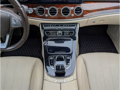 Used 2018 Mercedes-Benz E 300 4MATIC w/ Premium 2 Package image 20